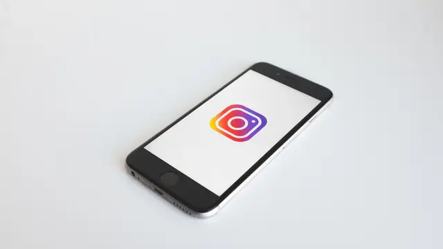 Instagram/unsplash neonbrand