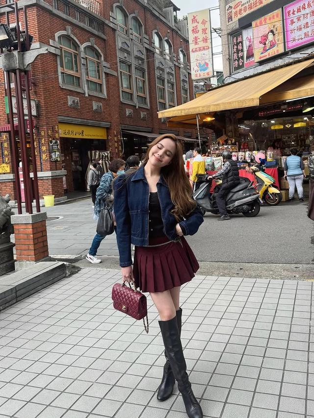 Liburan ke Taipei, Agatha Chelsea Pamer Pesona Bak Boneka Barbie