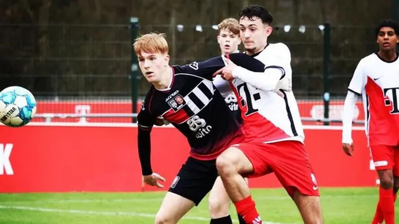 Jadi Asisten Pelatih Timnas, Denny Landzaat Diam-diam Pantau Eliano Reijnders dan Ivar Jenner di Belanda