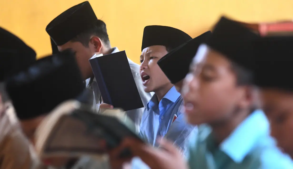Kegiatan ini rutin untuk meningkatkan keimanan santri saat bulan suci Ramadan. (merdeka.com/Arie Basuki)