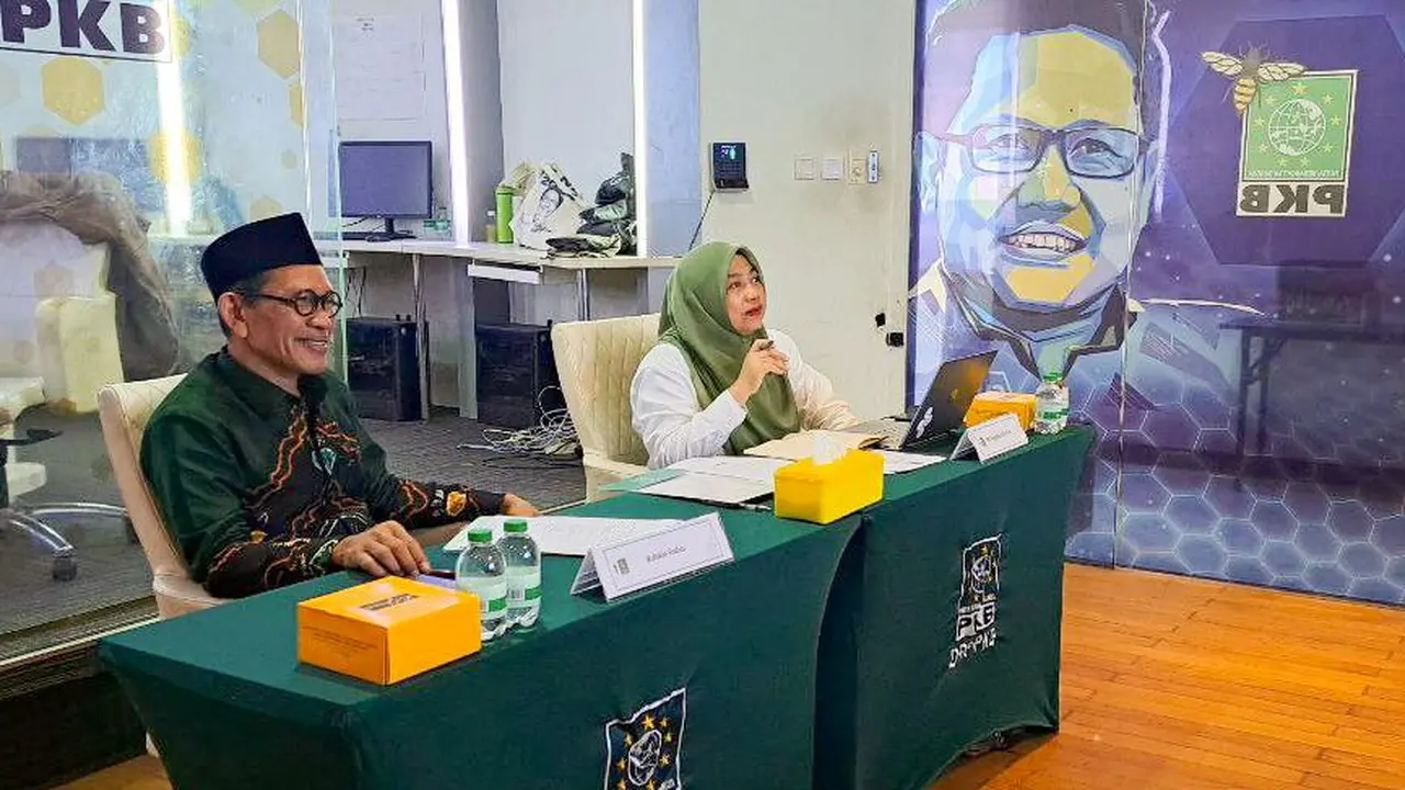 Anggota Dewan Penasihat Perkumpulan Pemilu untuk Demokrasi (Perludem) Titi Anggraini (kanan) menyambangi kantor Dewan Pengurus Pusat (DPP) Partai Kebangkitan Bangsa (PKB) di Jl Raden Saleh 9, Jakarta Pusat (Istimewa)