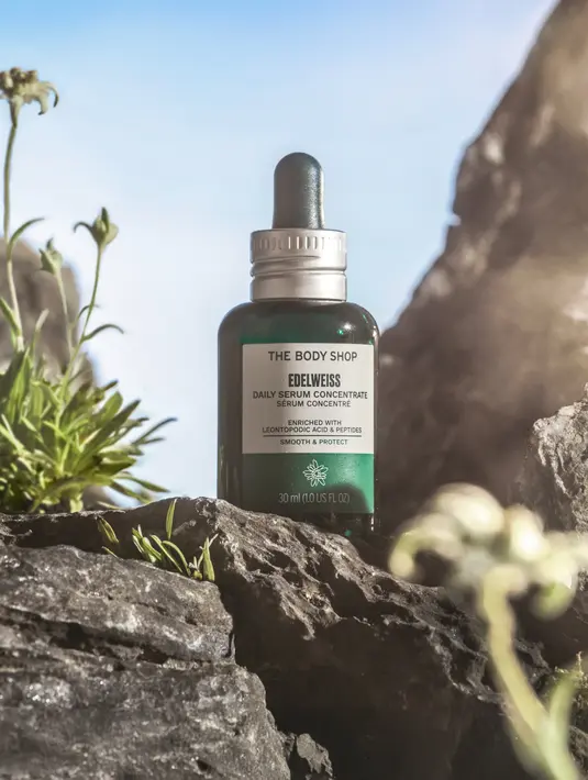 The Body Shop perkenalkan Edelweiss Daily Serum Concentrate untuk regenerasi kulit.