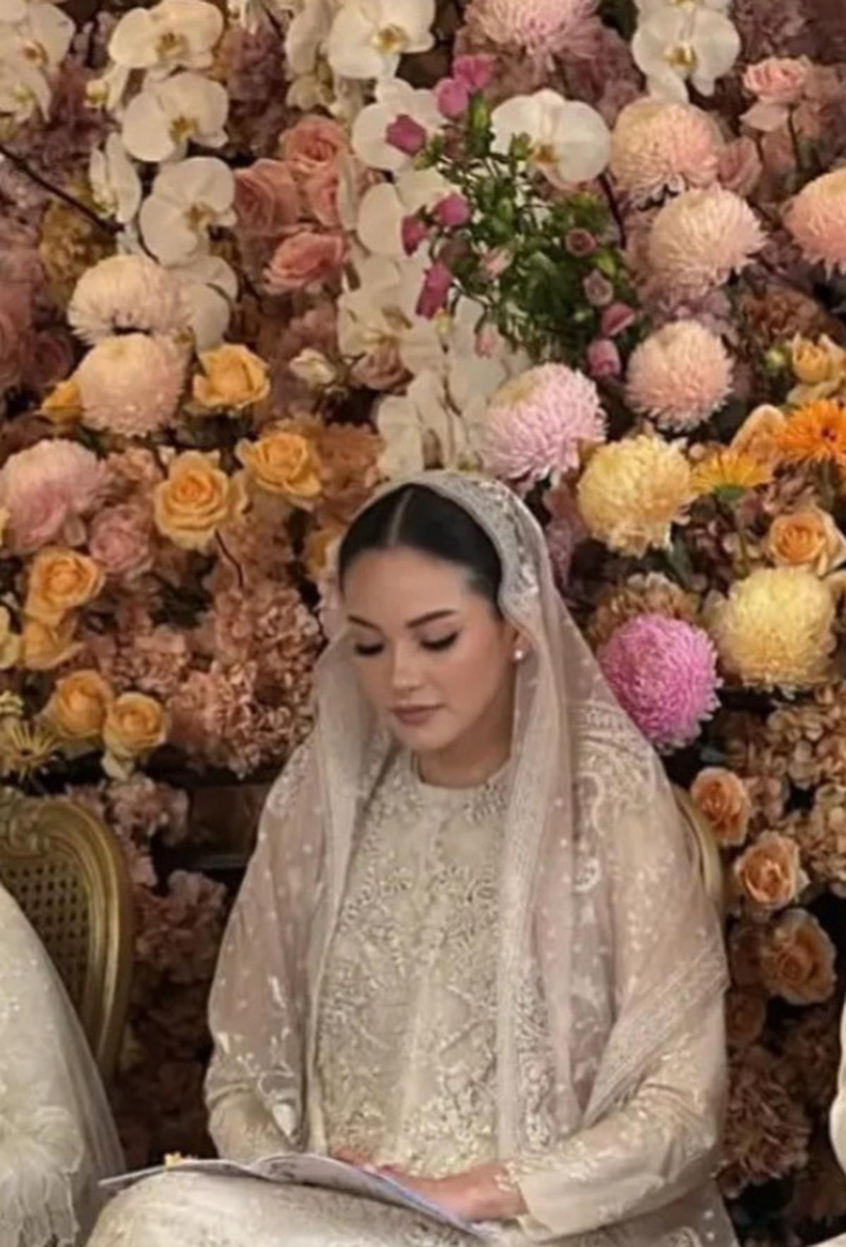 Potret Cantik Alyssa Daguise di Momen Pengajian Menjelang Pernikahan dengan Al Ghazali, Cantik Elegan dengan Busana Pastel Pancarkan Aura Pengantin