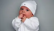 Ilustrasi bayi laki-laki. (Photo by British Baby Box on Unsplash)