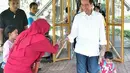 Jokowi Momong Cucu