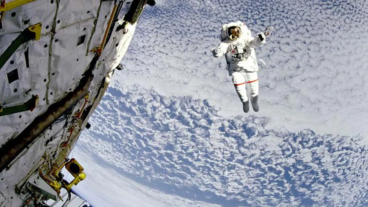 Di 5 Tempat Ini, Hukum Gravitasi Tidak Berlaku