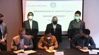 Penandatanganan nota kesepahaman antara Pemprov Kepri dengan Quantum Power Asia dan ib vogt di Kedutaan Besar Indonesia di Singapura.