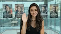 Tilly Norwood, aktris AI yang debut di panggung Zurich Summit. (dok. YouTube/Particle6 TV)