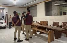 VIDEO: Detik-Detik Bareskrim Polri Sita Komputer Sekdes Kohod Usai Sempat Dicegah Keluarga