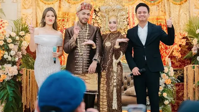 Gaya rambut Raisa saat nyanyi di kondangan [@artmospoto]