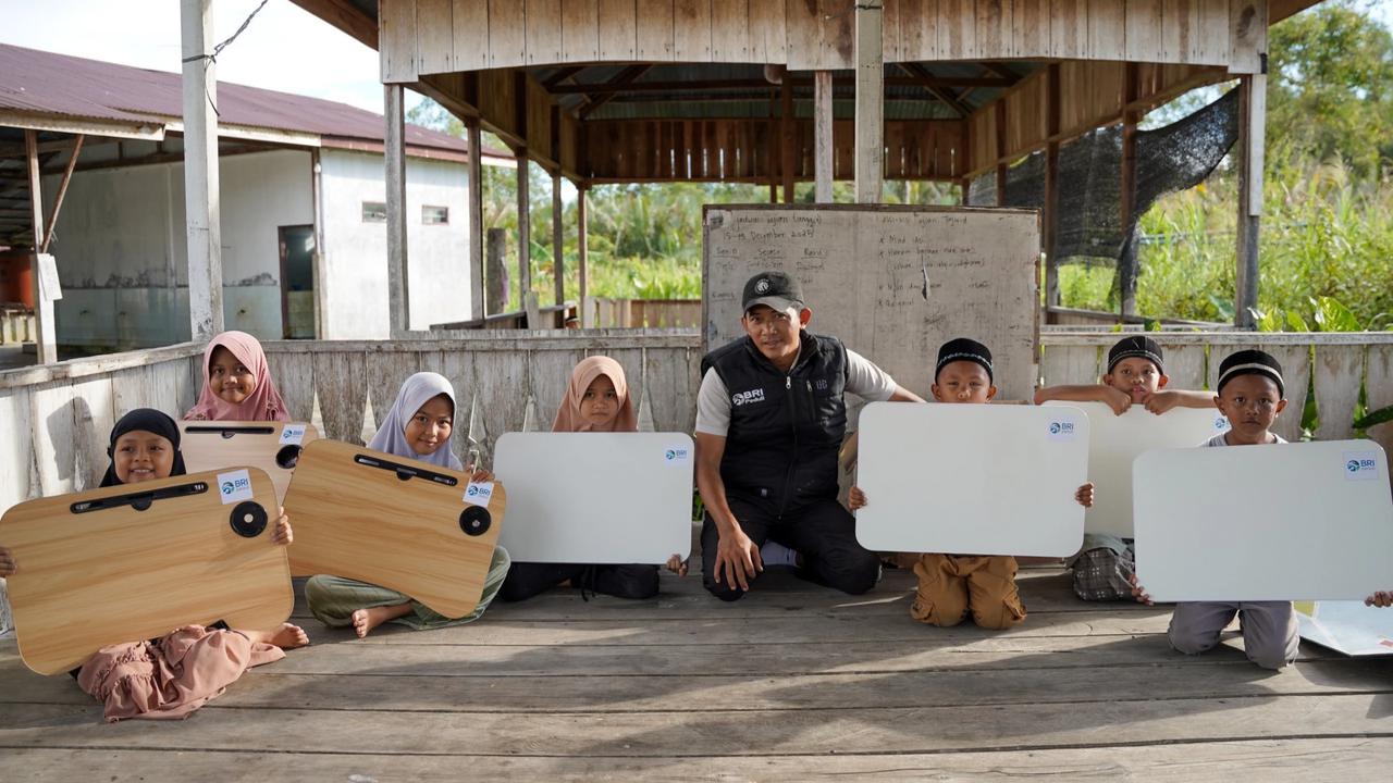 BRI Gelar Program Trauma Healing untuk Anak-Anak Terdampak Bencana di Sumatra