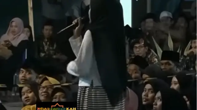 Jemaah Gus Iqdam yang miliki 3 nama panggilan (Tangkap Layar YouTube)