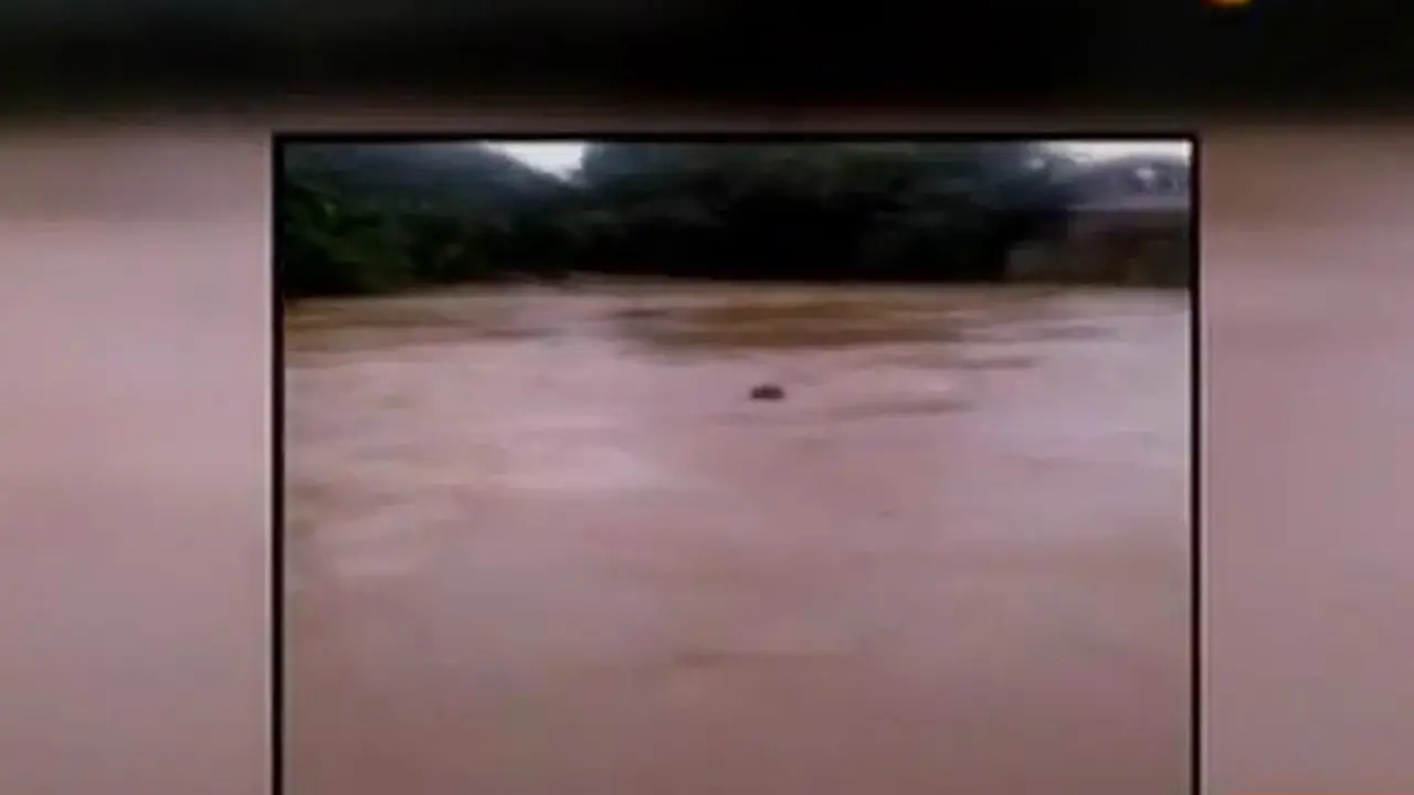VIDEO: Rekaman Amatir Warga Bidaracina Terseret Arus Banjir