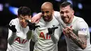 Satu lagi penyerang Brasil di skuat Tottenham, yaitu Lucas Moura. Ia tercatat telah membela The Lilywhites sejak 2018 silam. Pada musim ini, ia baru mencatatkan dua penampilan karena kalah bersaing dengan Kulusevski di skuat utama. (AP/Daniel Leal)