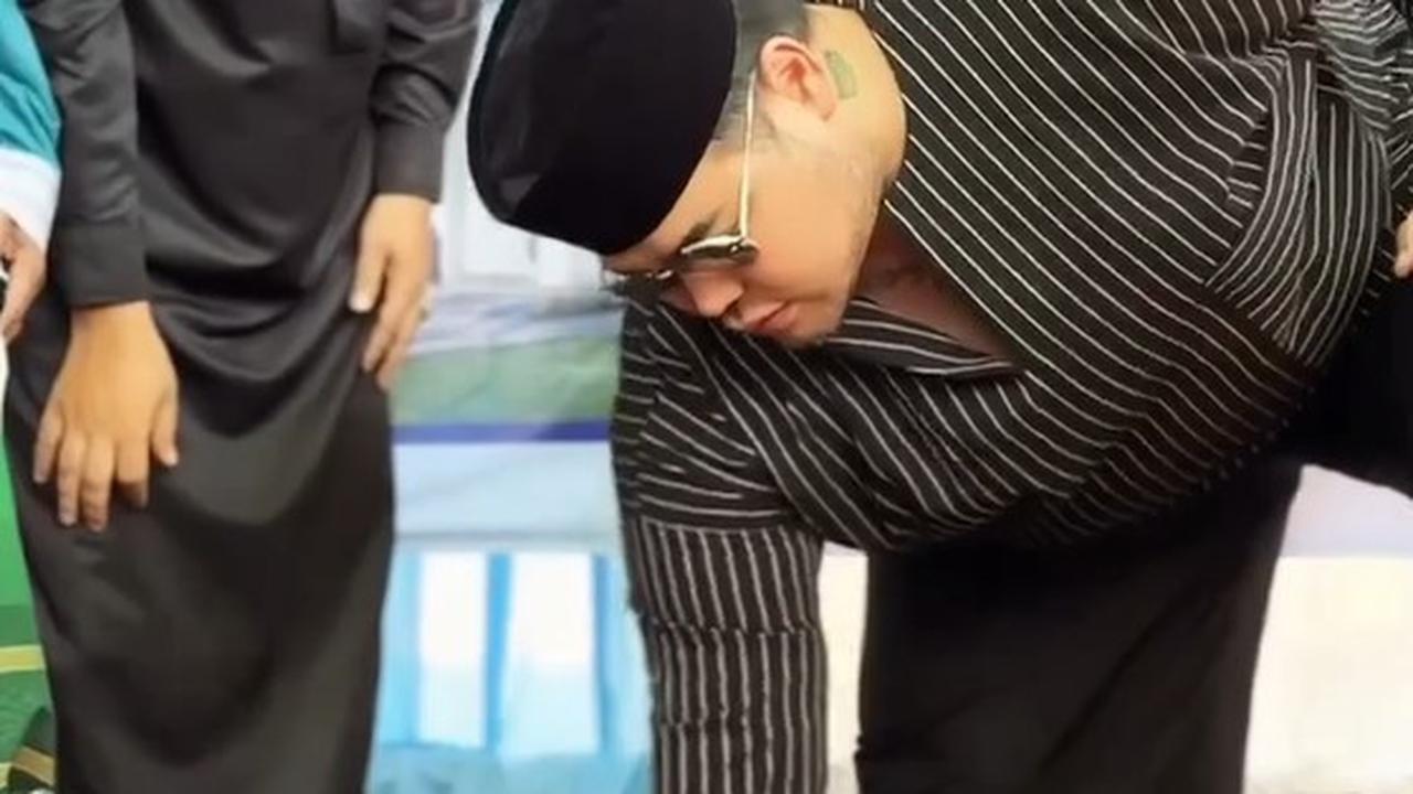 7 Potret Ivan Gunawan Peletakan Batu Pertama, Resmikan Masjid di Pesantrennya Jelang Berangkat Haji