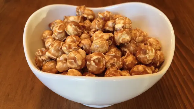 Cara Membuat Popcorn Caramel