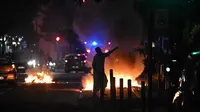 Demonstrasi di Toulouse, Prancis, pada Rabu (28/6/2023), pasca seorang remaja berusia 17 tahun,&nbsp;Nahel M, ditembak mati polisi. (Dok. AFP/Lionel Bonaventure)