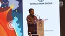 Wakil Presiden RI Jusuf Kalla memberi pemaparan terkait asuransi bencana selama acara IMF-WB Group 2018, Bali, Rabu (10/10). Dalam pemaparannya Indonesia, yang dilalui jalur ring of fire, dikenal sebagai supermarket bencana. (Liputan6.com/Angga Yuniar)