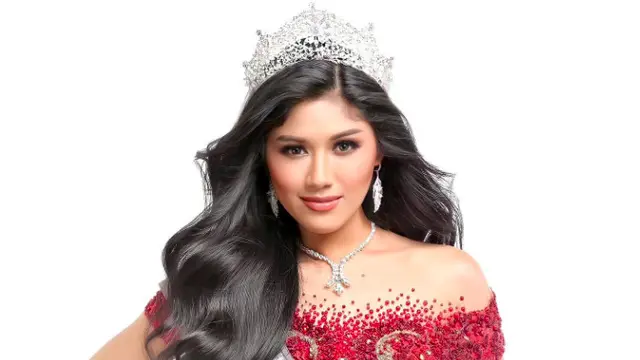 Potret Erina Gudono yang Diisukan Dekat dengan Kaesang Pangarep