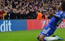 Schwarzer sanjung kehebatan Willian mengeksekusi free-kick