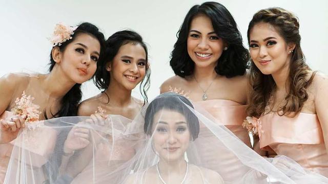 Felly eks Cherrybelle dan Mario Kacang