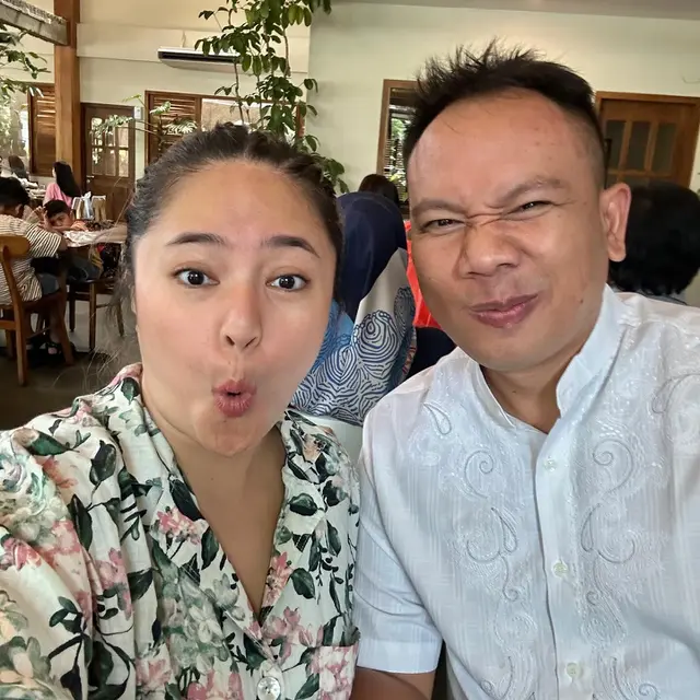 7 Potret Kebersamaan Marshanda dan Vicky Prasetyo yang Kini Tuai Banyak Sorotan