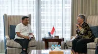 Kepala Staf Kepresidenan Dr. Moeldoko menerima kunjungan Dubes Australia untuk Indonesia, Penny Williams, di Gedung Bina Graha, Jakarta, Kamis (21/7). (Tim Media Kantor Staf Kepresidenan)