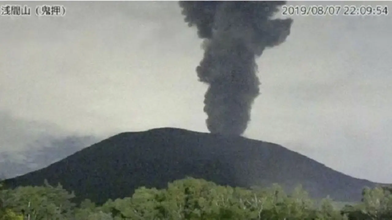 Gunung Asama di Jepang