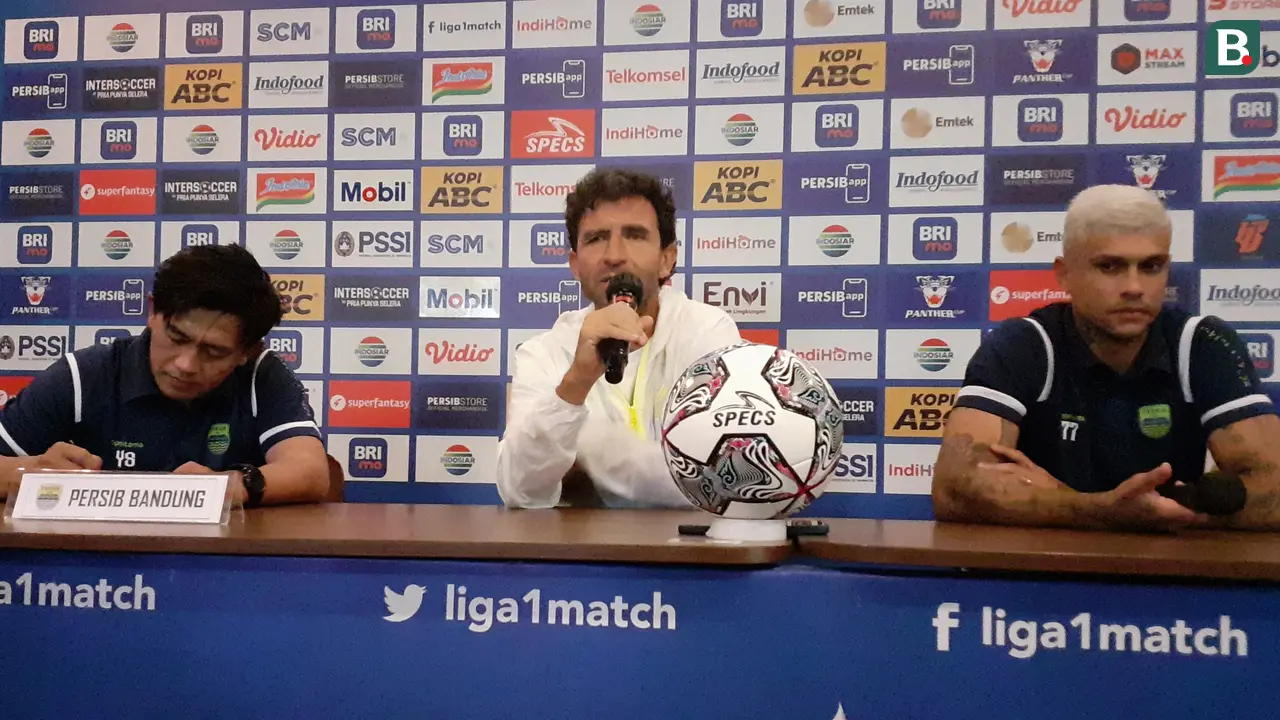 Pelatih Persib Bandung, Luis Milla.