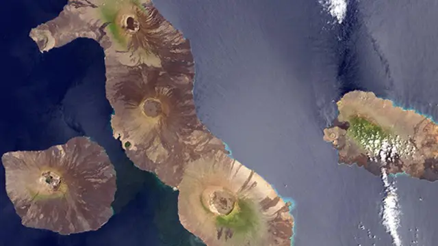 11 Gugusan Pulau Paling Cantik di Muka Bumi