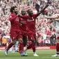 Sadio Mane, Mohammed Salah dan Naby Keita rayakan gol Liverpool atas West Ham (David Davies/PA via AP)