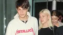 Hal tersebut pun membuat masyarakat berspekulasi bahwa hubungan Anwar dan Nicola sebenarnya sudah selesai. (instagram/anwarhadid)