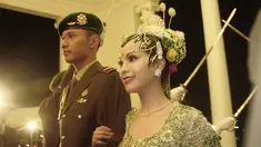 Resepsi Pernikahan Annisa Pohan dan Agus Harimurti Yudhoyono digelar dengan upacara militer &ldquo;Pedang Pora&rdquo; 9 Juli 2005 lalu. 17 tahun sudah, Annisa Pohan dan Agus Harimurti Yudhoyono menjalani bahtera rumah tangga. (Instagram/annisayudhoyo)