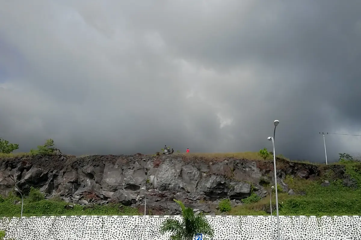 hujan abu gunung gamalama