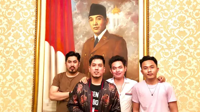 Pintu Depan diisi oleh Dodhy