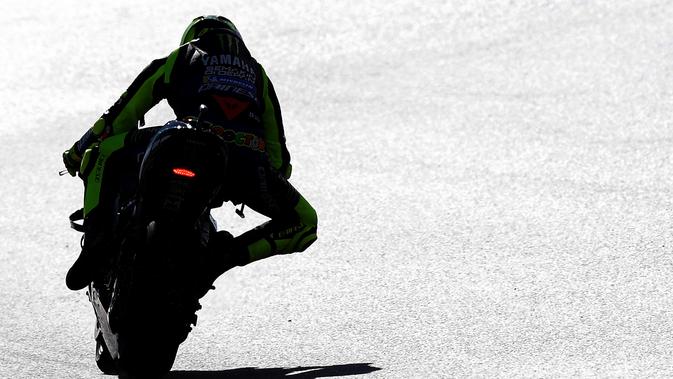 Valentino Rossi saat membalap di MotoGP Eropa (AFP)