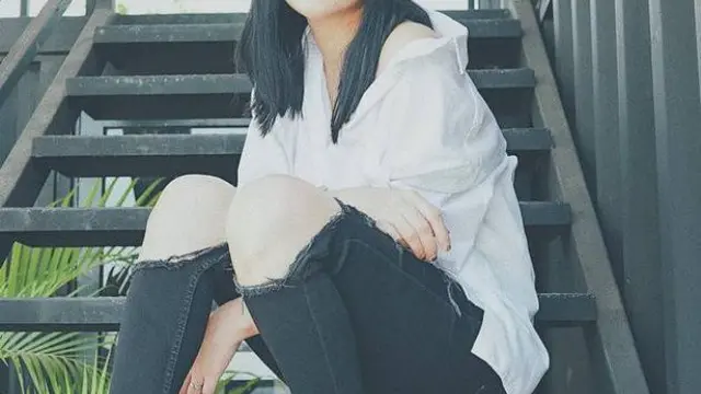 Angela Lee