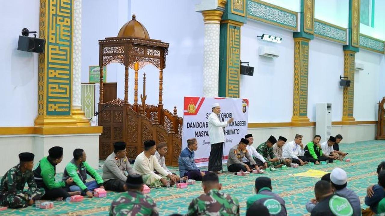 Solidaritas Tanpa Batas: Forkopimda Pohuwato dan Ojol Gelar Shalat Gaib untuk Affan, Pengemudi Ojol Korban Insiden Jakarta