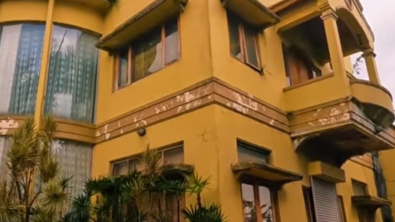 Potret Rumah Mewah Bak Istana Tukul Arwana Sudah 24 Tahun Tak Dihuni, Lokasinya Dalam Komplek Elit di Bandung