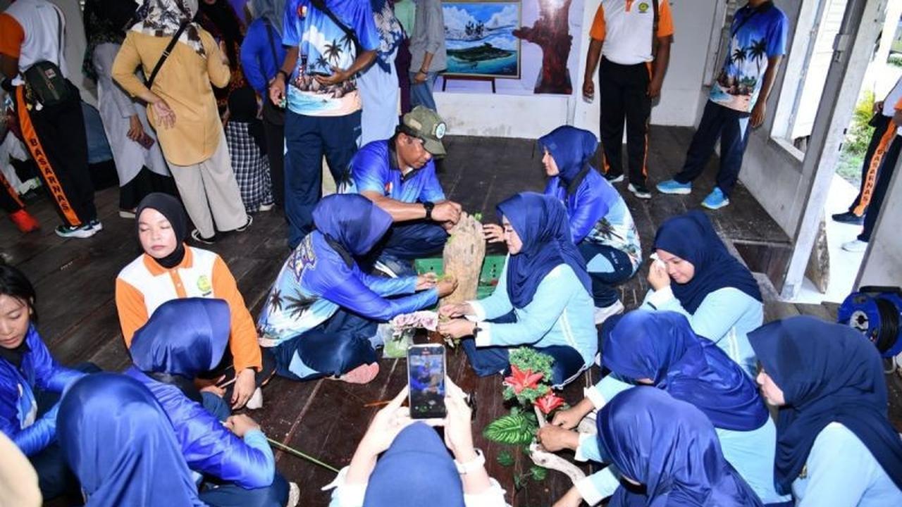 Lanud RSA Natuna Ubah Sampah Kayu Pesisir Jadi Kerajinan Bernilai Ekonomi, Dorong Kerajinan Sampah Kayu Natuna