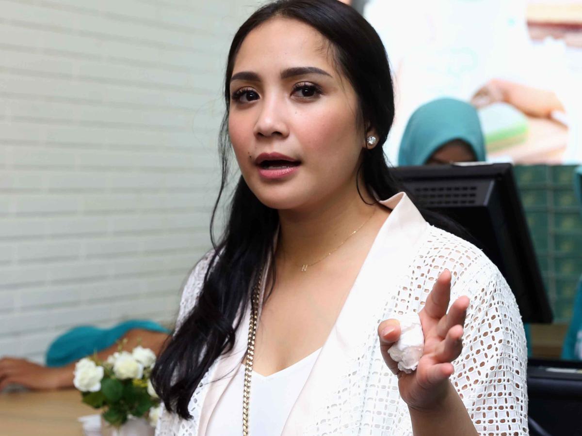 Bahan coli. Nagita hot. Bokeb Nagita Slavina. Nagita Slavina hot. Nagita Slavina tetek