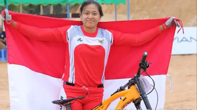 Bangganya Tiara Prastika Andini, Sumbangkan Medali Emas Downhill SEA