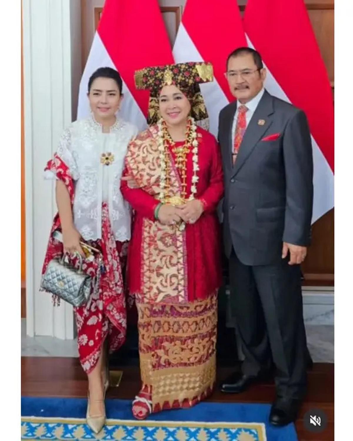 6 Potret Mayangsari Hadiri HUT RI di Istana Merdeka, Kompak Bareng Keluarga Cendana