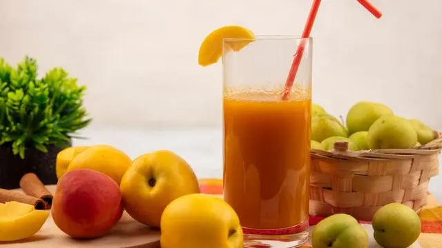 Apel hijau, wortel, dan jeruk