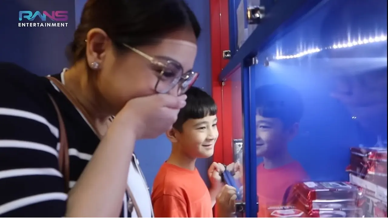 Bak Kakak Adik, Momen Nagita Slavina dan Rafathar Ikuti Tren Joget Velocity Ini Jadi Sorotan