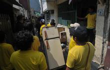 FOTO: PN Jakarta Barat Eksekusi Lahan di Mangga Besar, Rumah-Rumah Dikosongkan Paksa dan Dirobohkan