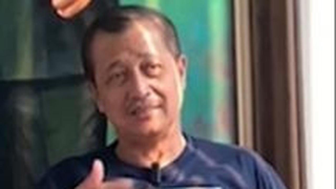 Pencopotan Oegroseno terjadi saat ia tengah menangani kasus kerusuhan Poso yang menyeret Tibo cs.