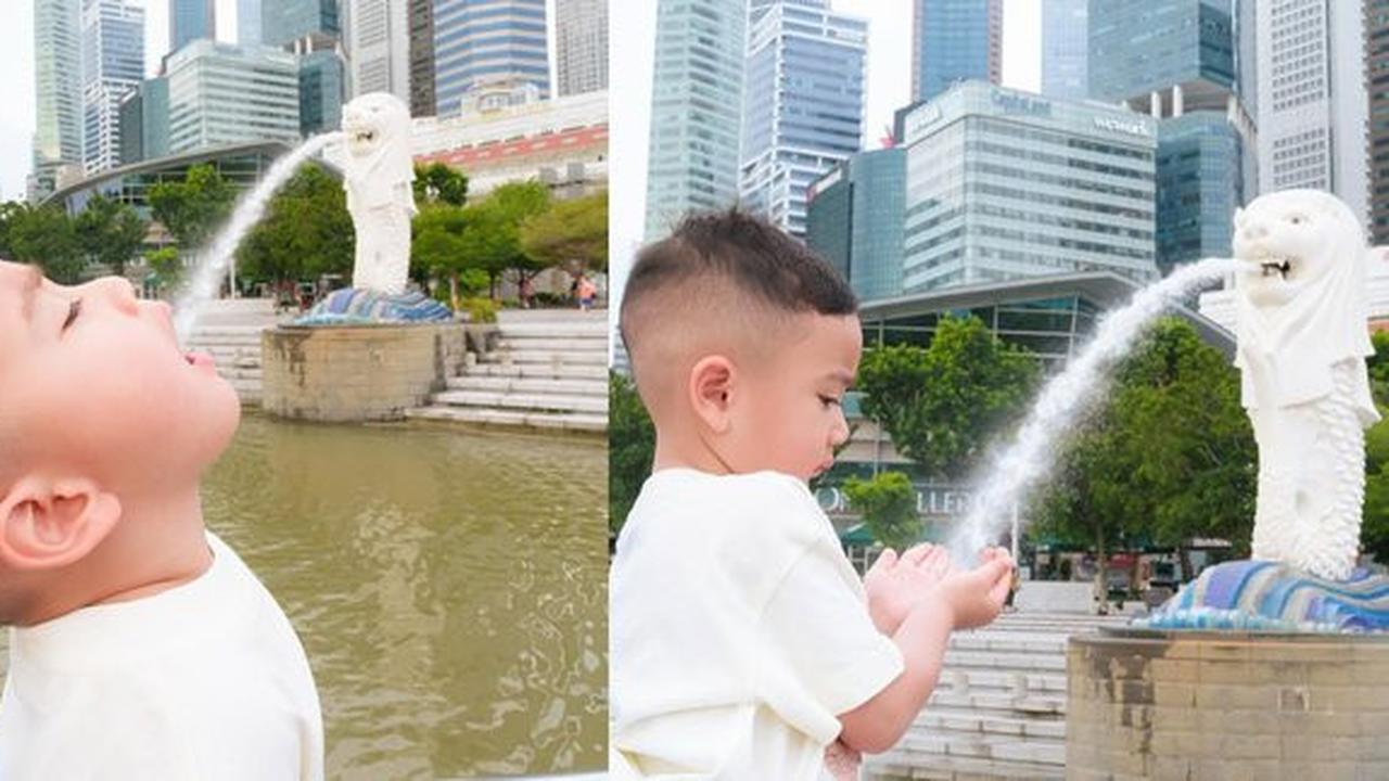 Pose Rayyanza di Depan Patung Merlion Bikin Netizen Ngakak: Wudhu Aja Sampai Singapore!