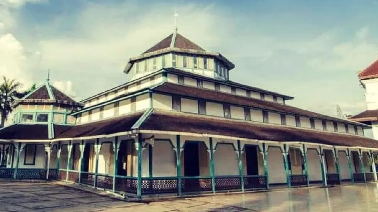 Masjid Jami Hasanuddin Kutai