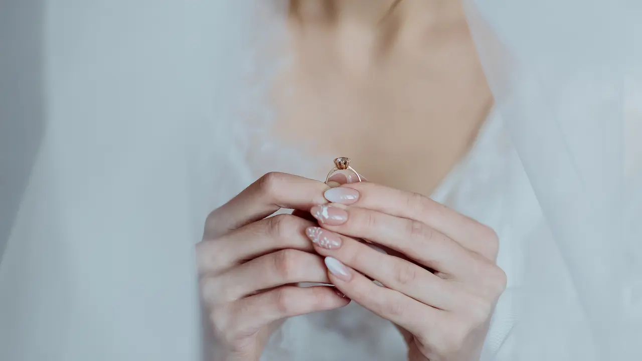wanita november Conscious Uncoupling